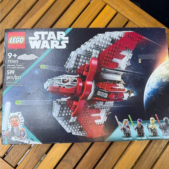 LEGO Star Wars T-6 Jedi Shuttle - Red and Gray - Picture 1 of 2